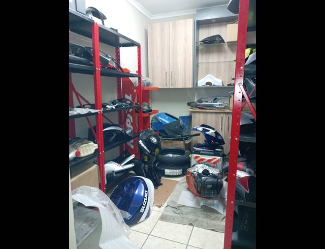 857M² BUSINESS CENTRE FOR SALE IN VANDERBIJLPARK SE 6
